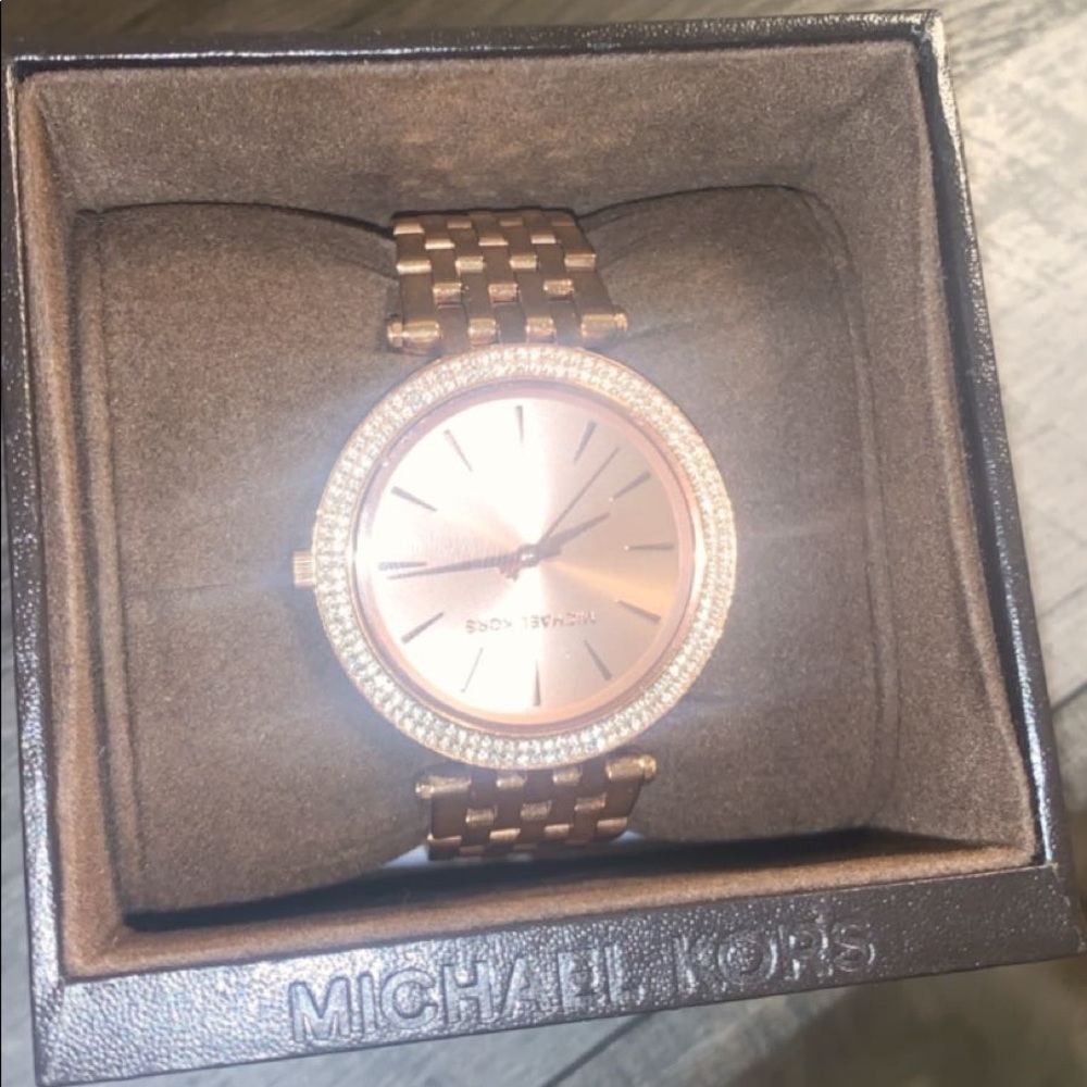 Rosegold MK Watch Brandnew - Picture 2 of 2